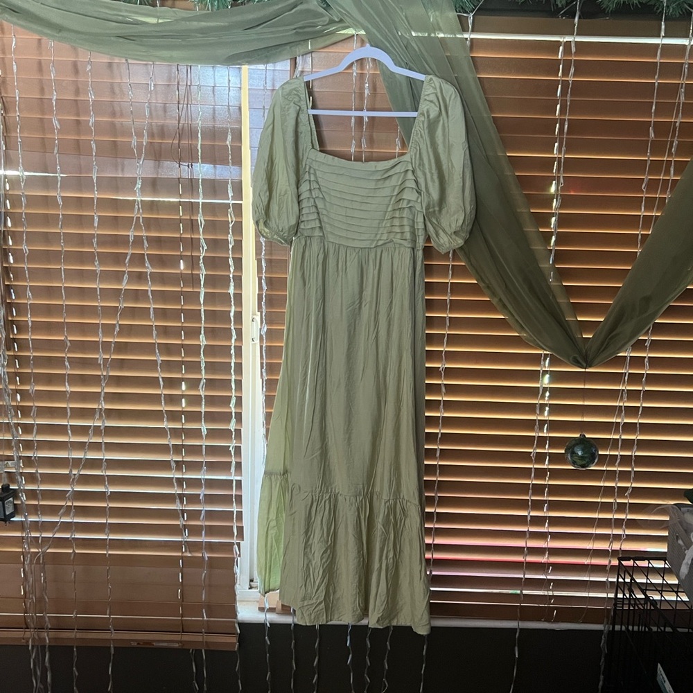 Sage Green Puff Sleeve Midi Dress